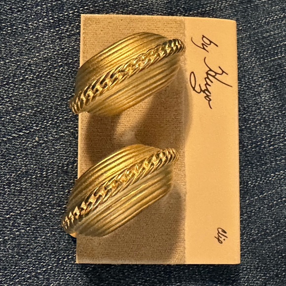 Vintage HUGO Gold Clip-On Earrings - Picture 1 of 5